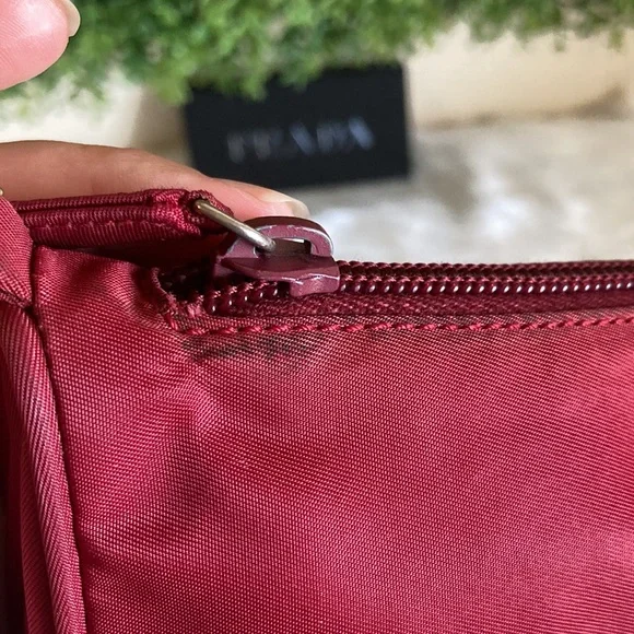❤️ Prada Vintage Nylon Bag ❤️ - Picture 5 of 16